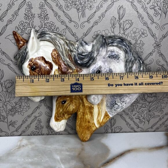 Vintage Ceramic Horse Wall Hanging 3 Horses Form a Heart Shape Mare Filly Colt - Picture 5 of 8